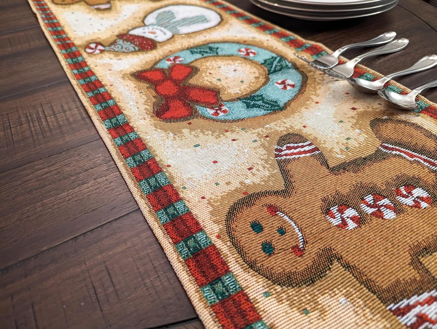 DaDa Bedding Gingerbread Snowman Holiday Woven Tapestry Dining Table