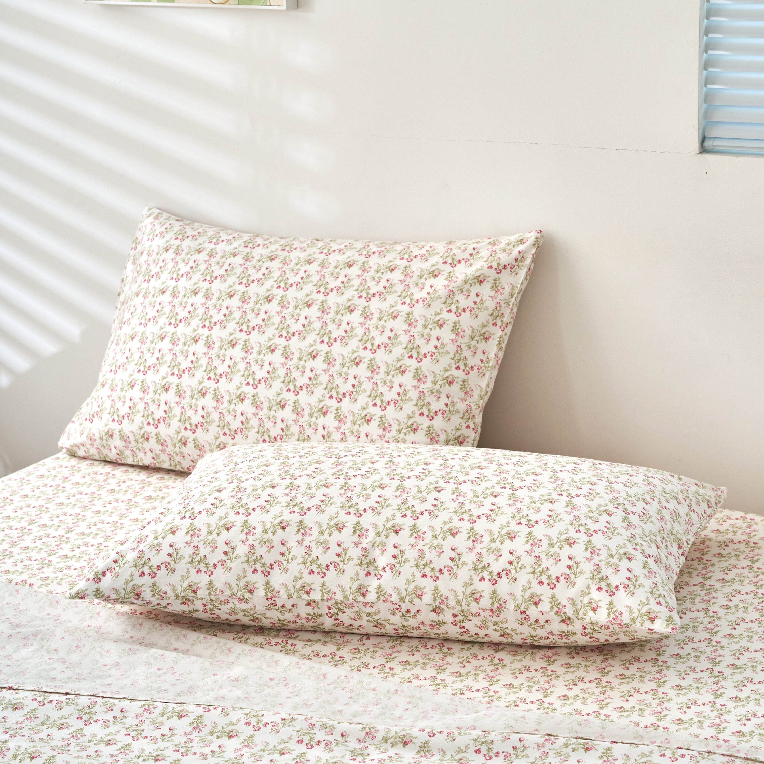 DaDa Bedding Romantic Coquette Floral Cotton Sheet Set