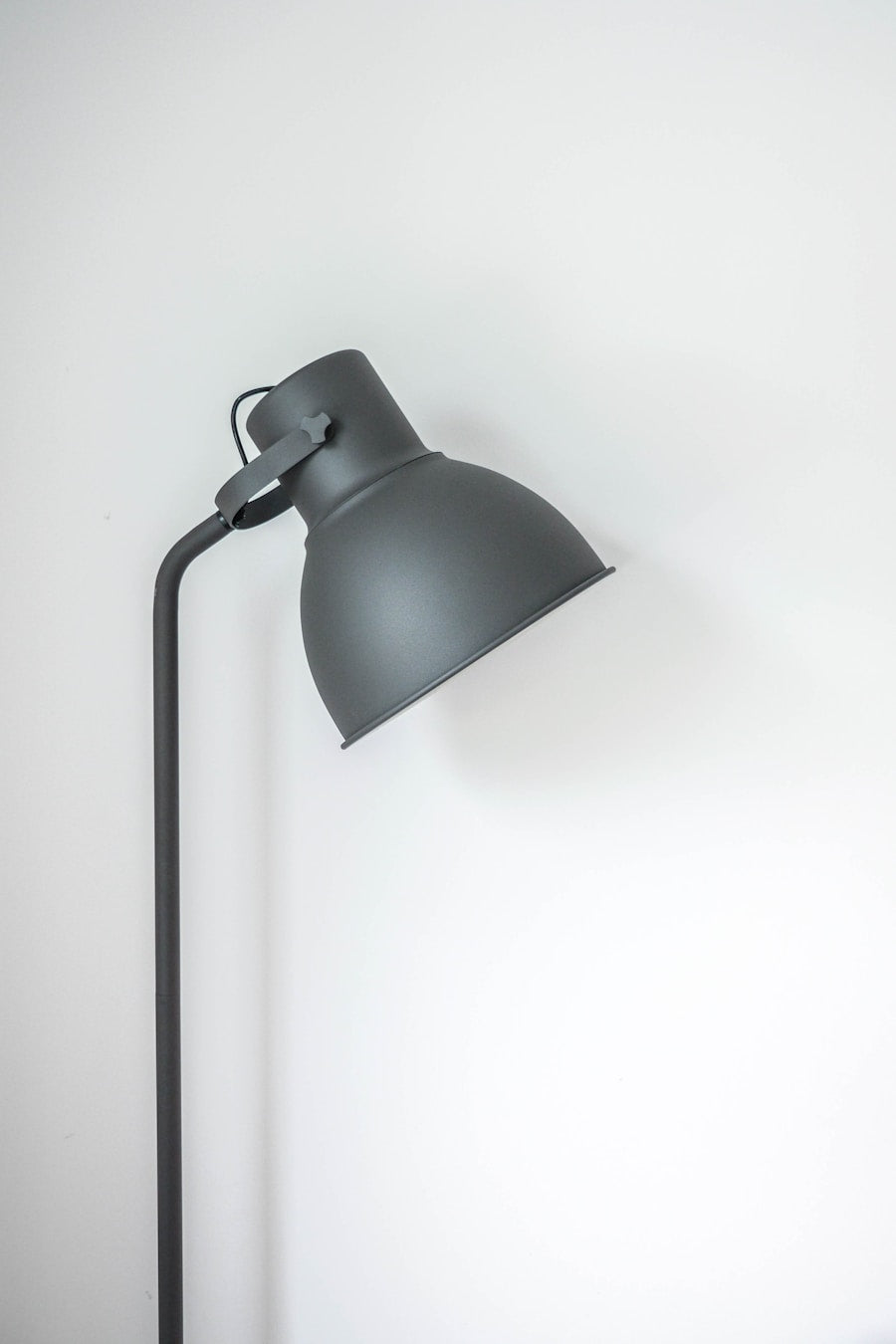 Mid-Century Adjustable Tripod Floor Lamp — Chrome Silver